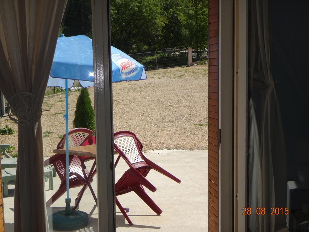 Hotel Bon Accueil Oyonnax Kamer foto