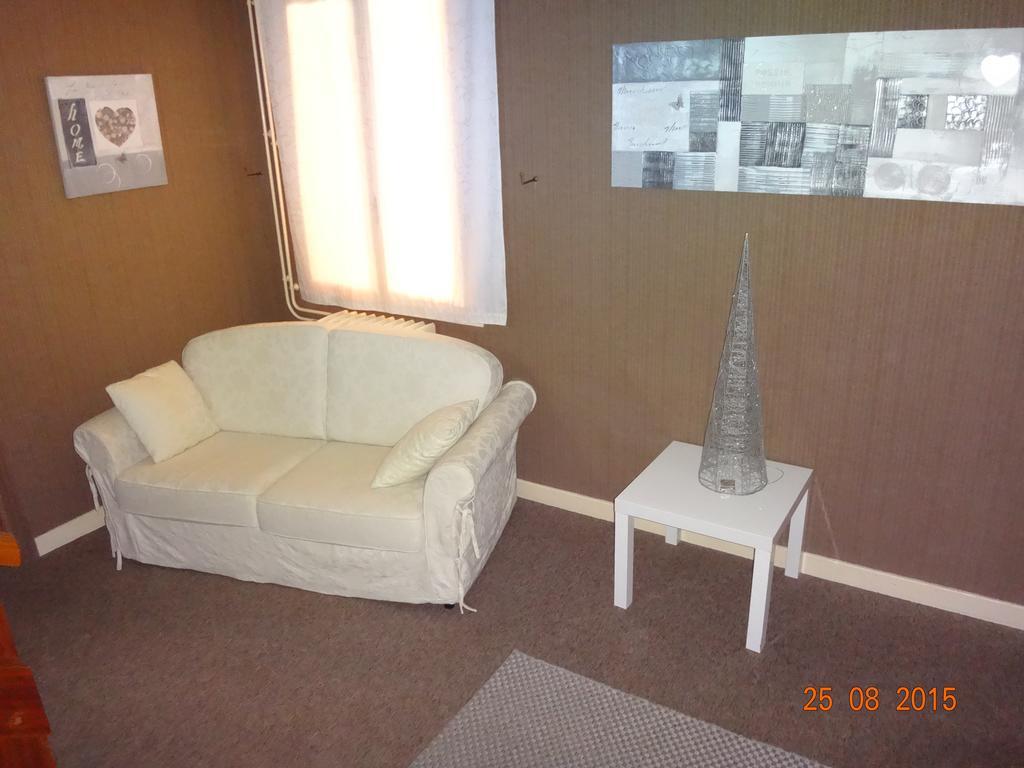 Hotel Bon Accueil Oyonnax Buitenkant foto