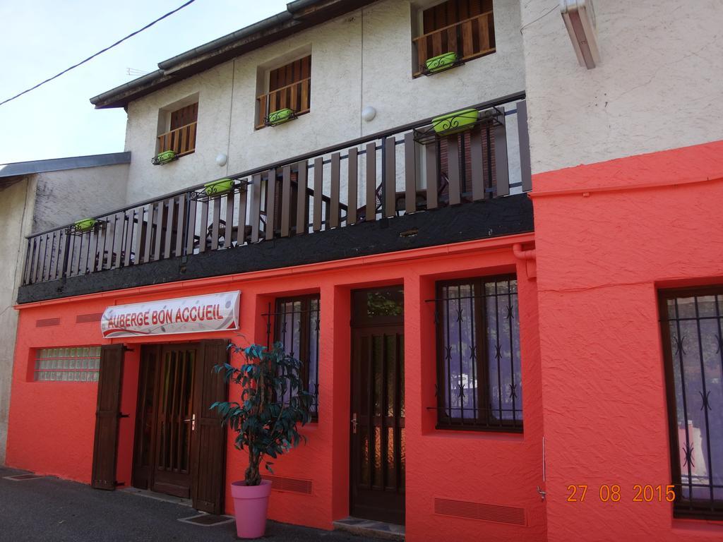 Hotel Bon Accueil Oyonnax Buitenkant foto