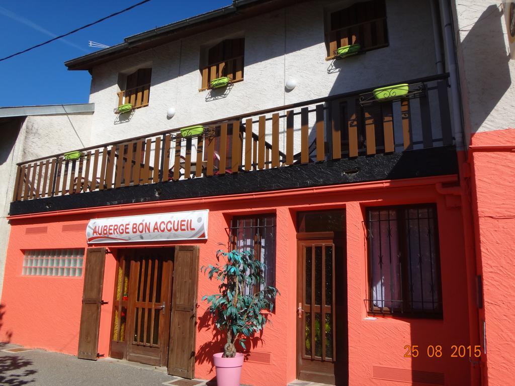 Hotel Bon Accueil Oyonnax Buitenkant foto