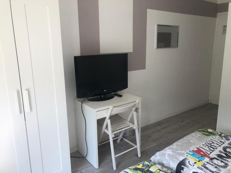 Hotel Bon Accueil Oyonnax Buitenkant foto