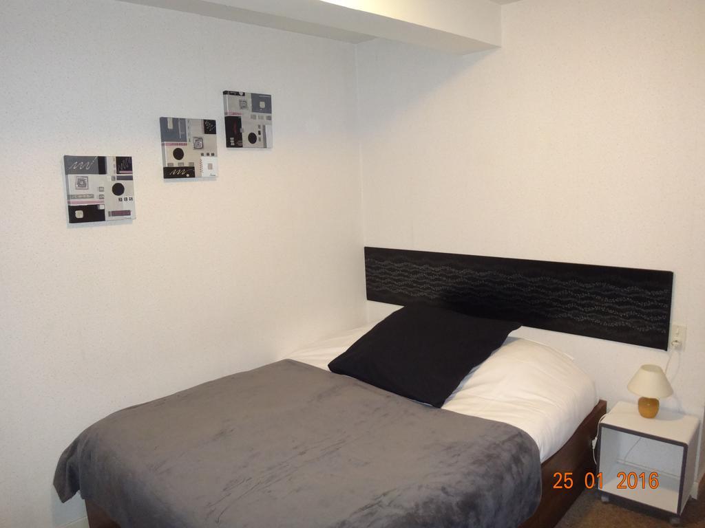 Hotel Bon Accueil Oyonnax Buitenkant foto