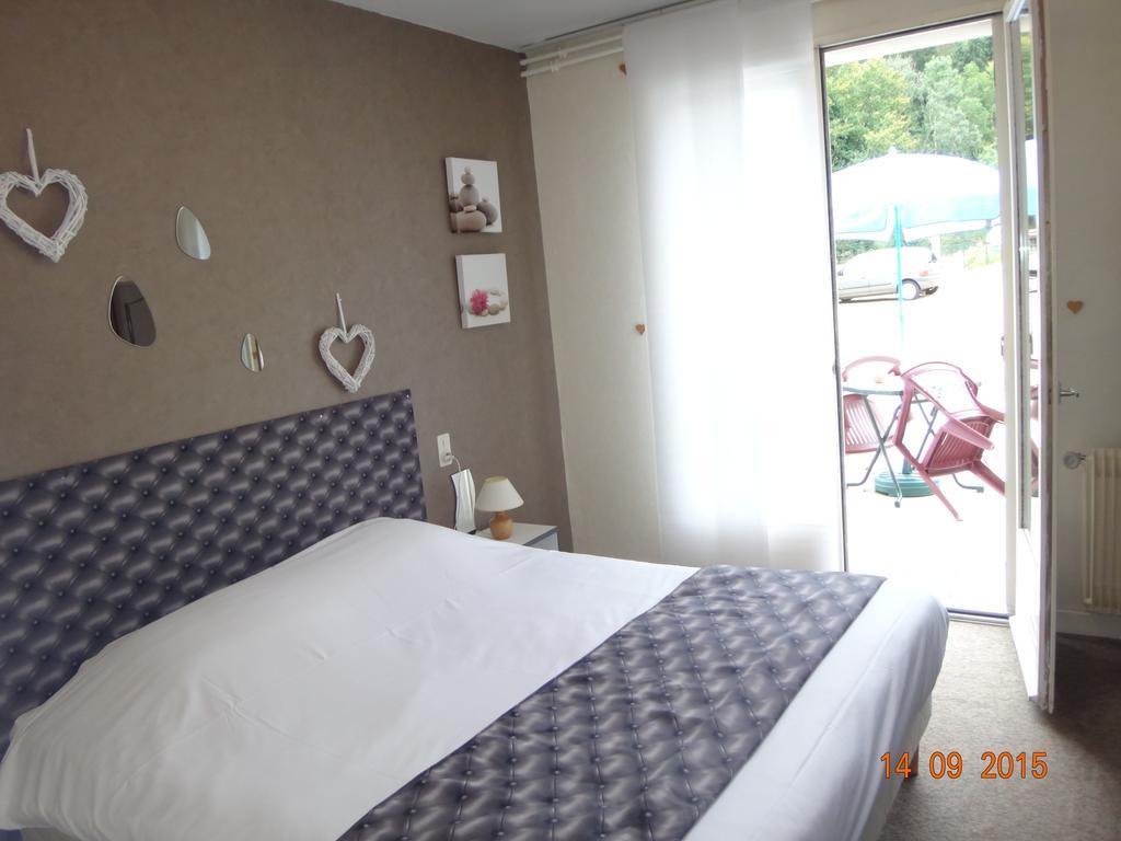 Hotel Bon Accueil Oyonnax Kamer foto